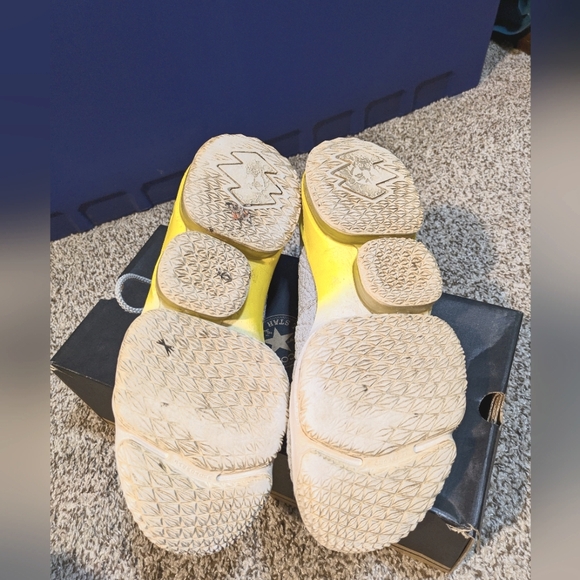 Men's Gray & Yellow Sneakers Size 12 - Picture 4 of 5